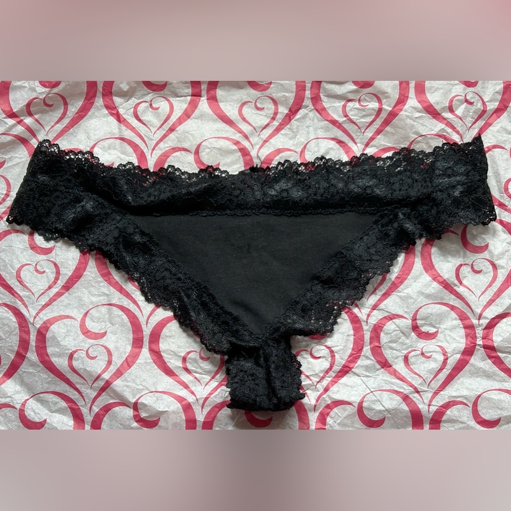 ‼️SOLD‼️NWT VS PINK underwear cotton & lace black thong Tanga cheeky panty M